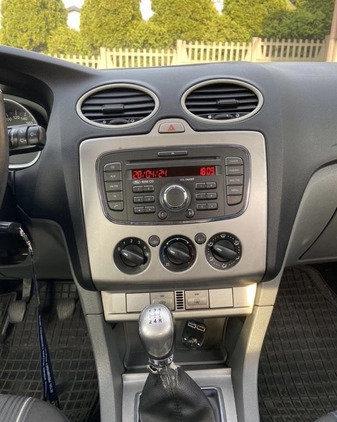 Ford Focus cena 12500 przebieg: 295000, rok produkcji 2011 z Radomsko małe 92
